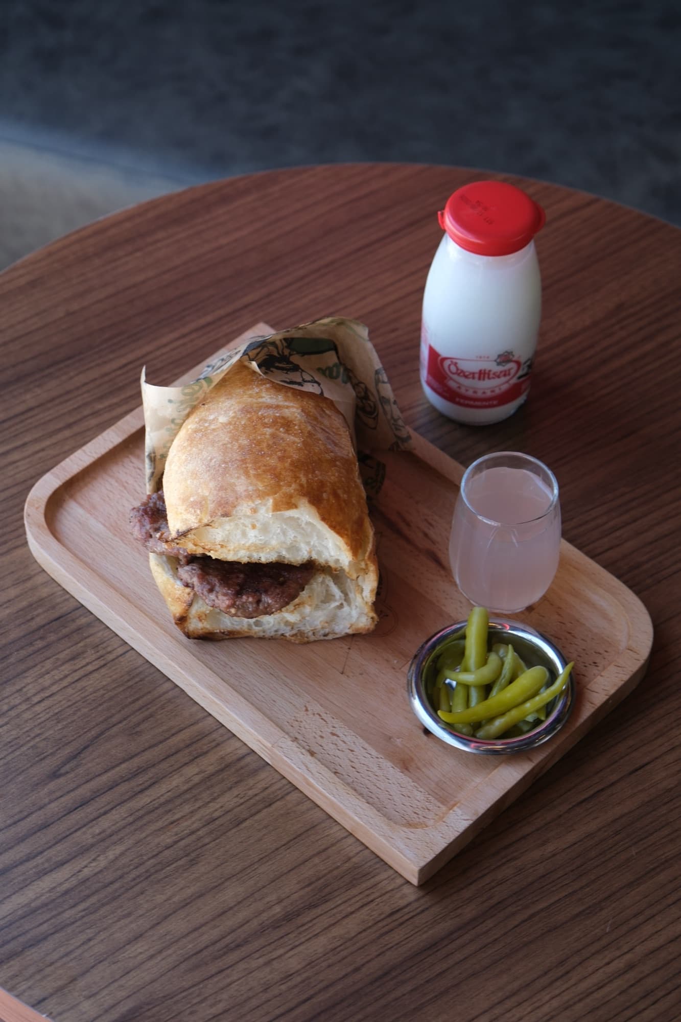 Yarım köfte ekmek, mangalda pişmiş köfte — Kokology Bursa Nilüfer Ataevler