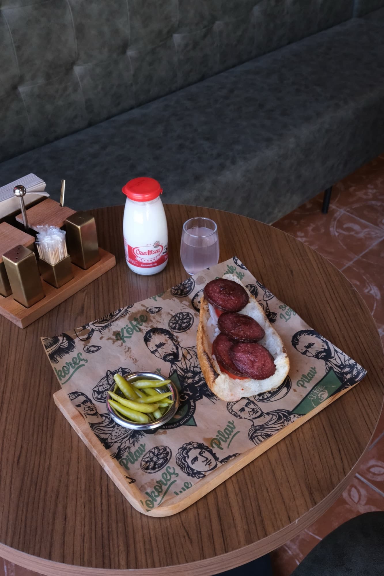 Çeyrek sucuk ekmek, kalın kesim ızgara sucuk — Kokology Bursa Nilüfer Ataevler