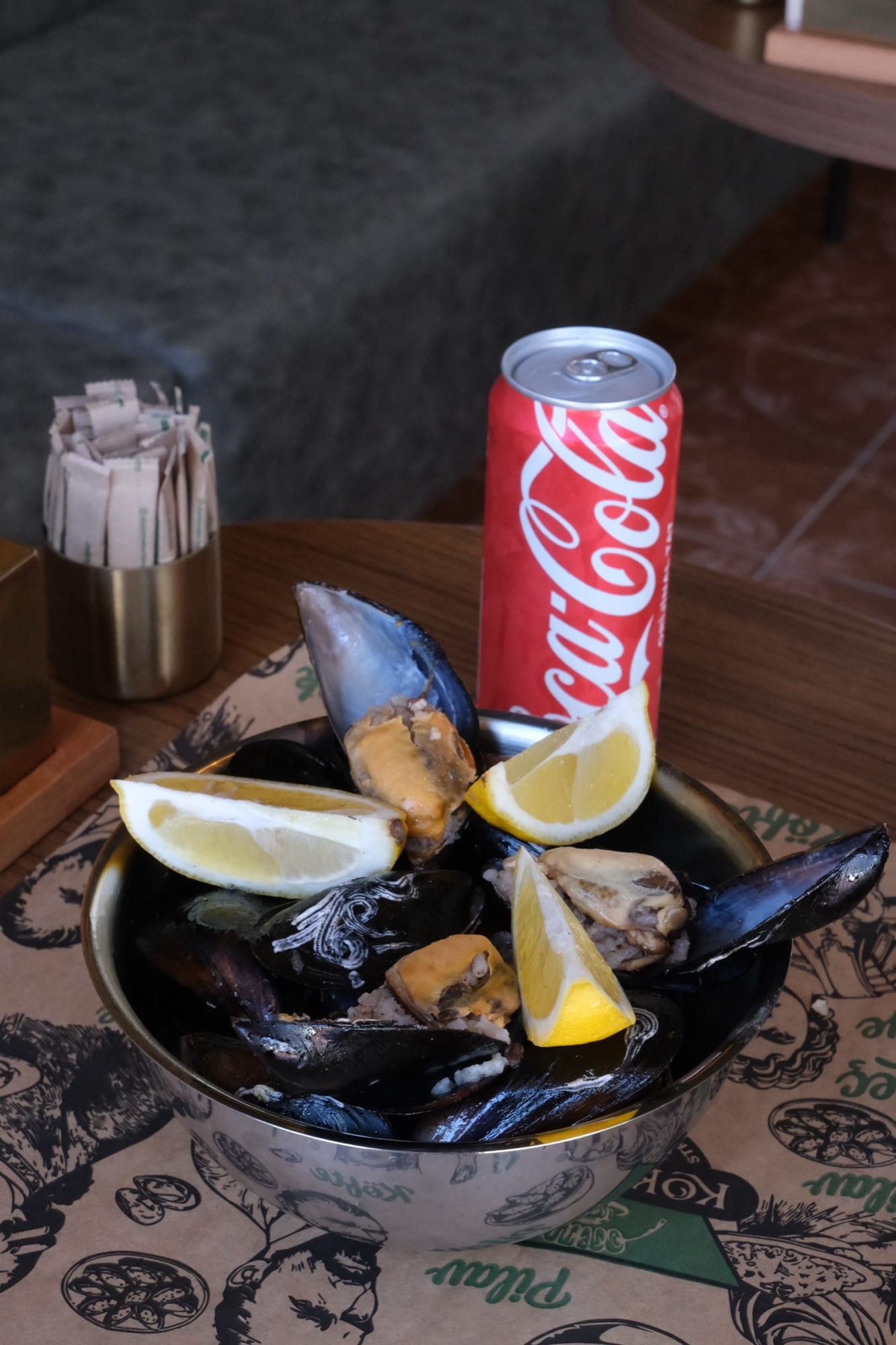 Kokology midye dolma tabağı, limon dilimleriyle — Bursa Nilüfer Ataevler